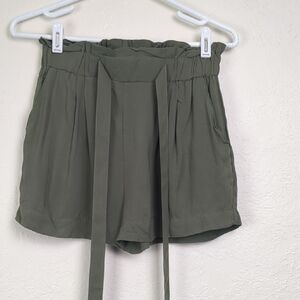 Ambiance Olive Green Shorts Size S High Rise Paper Bag Waist Tie Wide Leg‎